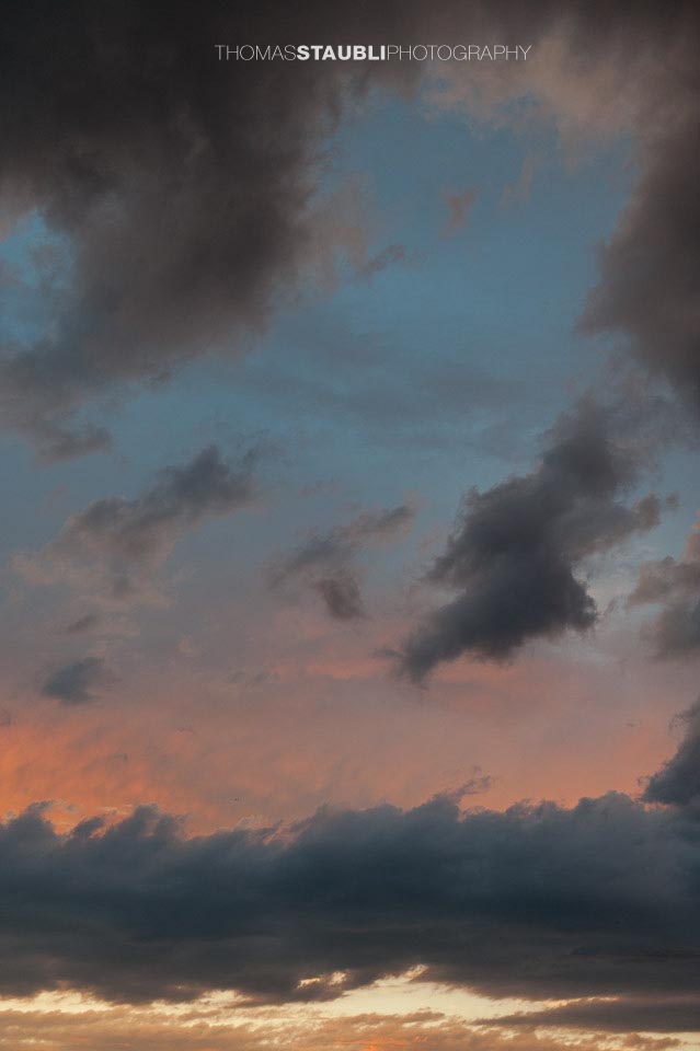 Gewitterwolken und Abendrot