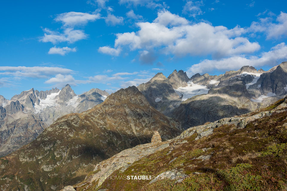 Sonnen und Wolken über dem Meiental