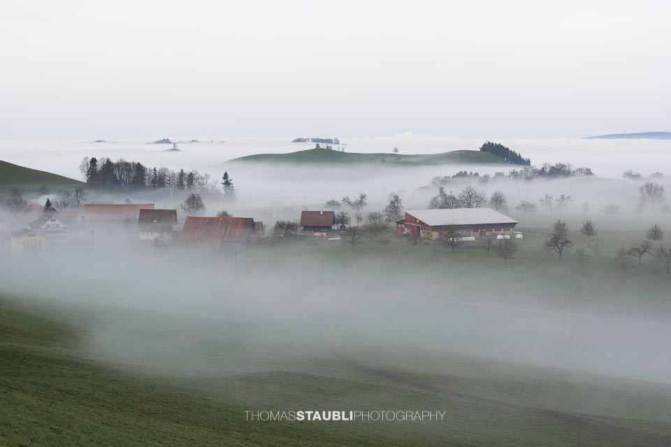 Nebelmeer über der Region Menzingen