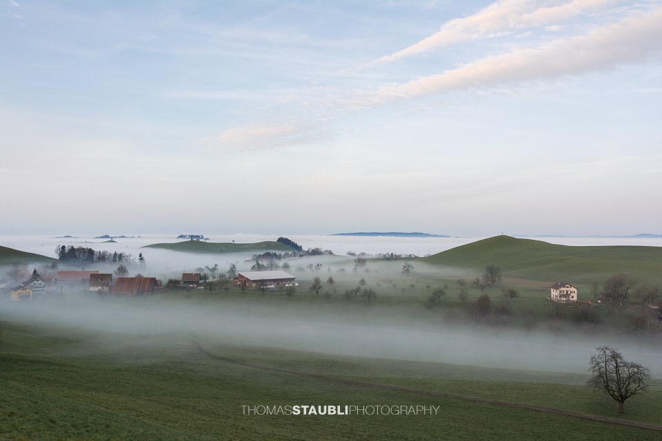 Nebelmeer über der Region Menzingen