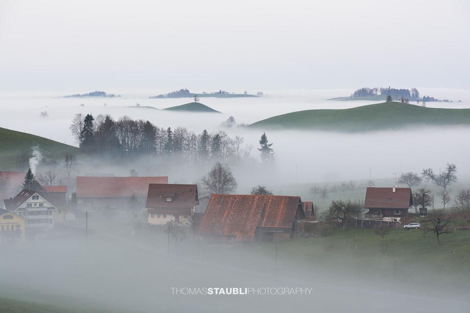 Nebelmeer über der Region Menzingen