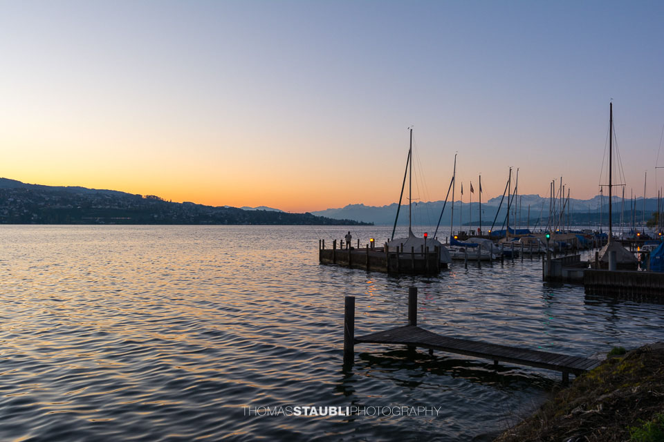 Morgendämmerung am Hafen von Thalwil