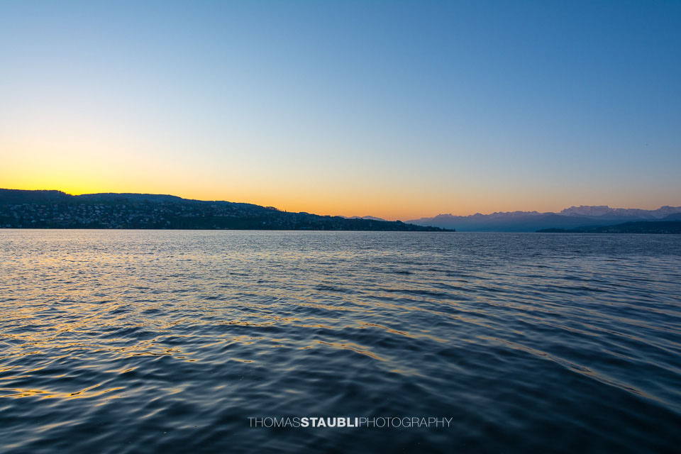 Sonnenaufgang über dem Zürichsee