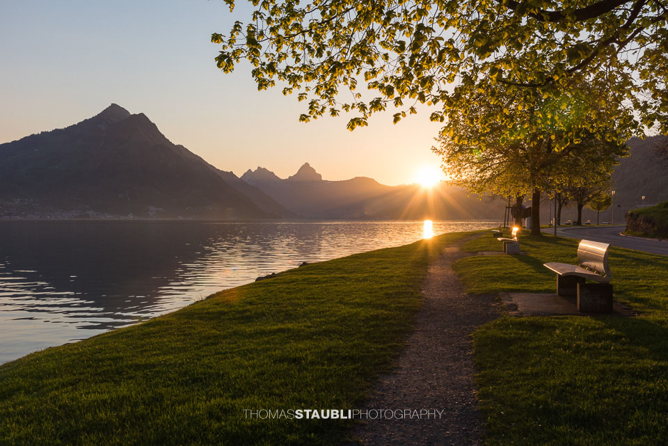 Sonnenaufgang über Beckenried am Vierwaldstättersee