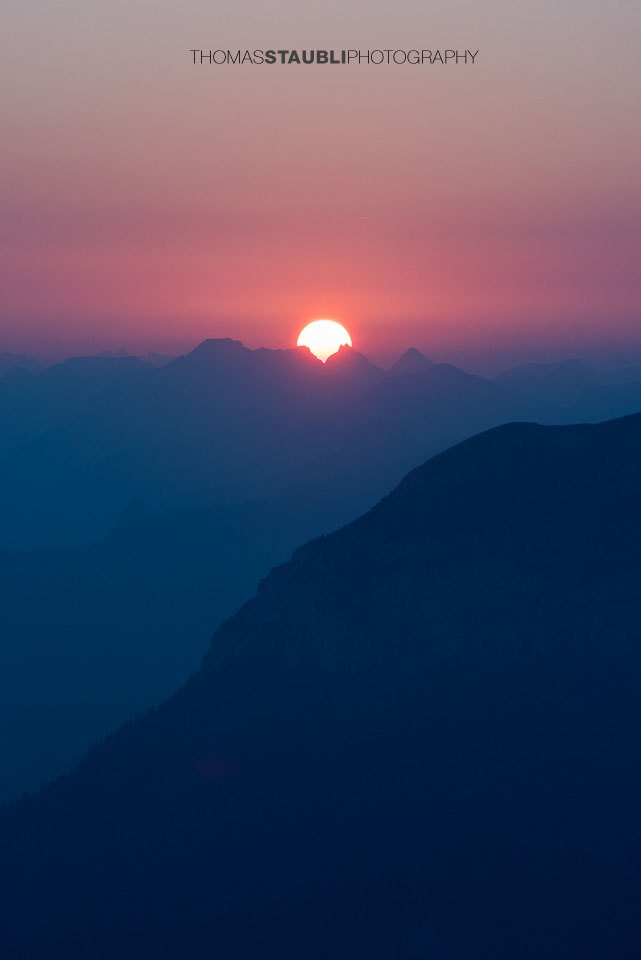 Sonnenaufgang auf dem Niderbauen Chulm