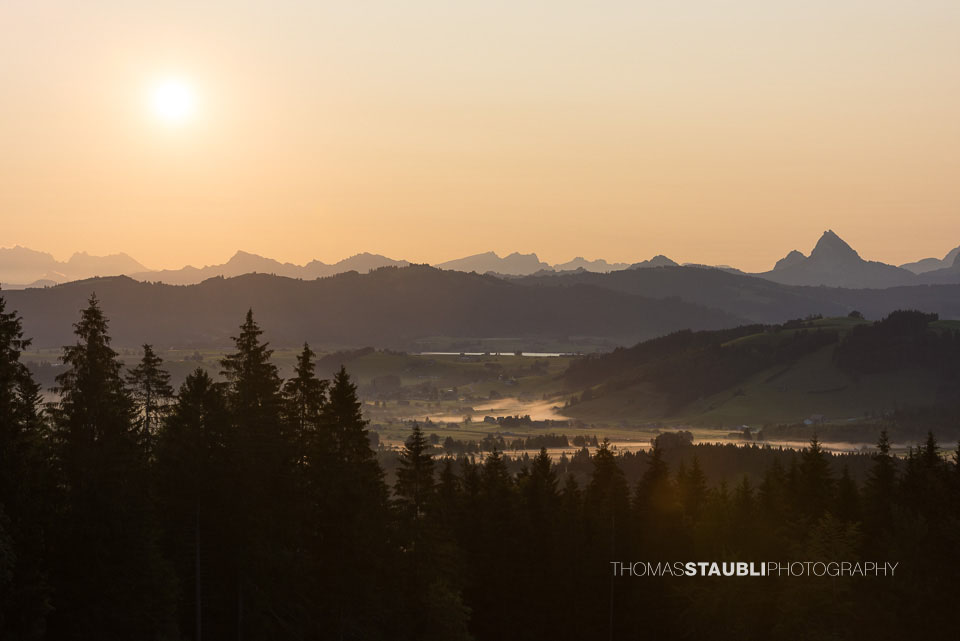 Sonnenaufgang über dem Hochmoor Rothenthurm