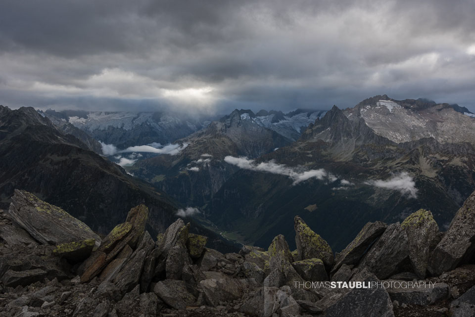 Blick vom Gütsch oberhalb von Andermatt auf die Urner Bergwelt
