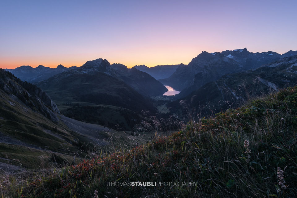 Morgendämmerung über dem Klöntal
