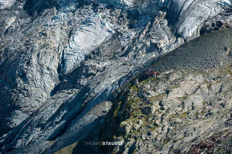 die Chamanna Coaz unterhalb des Vadret da Roseg