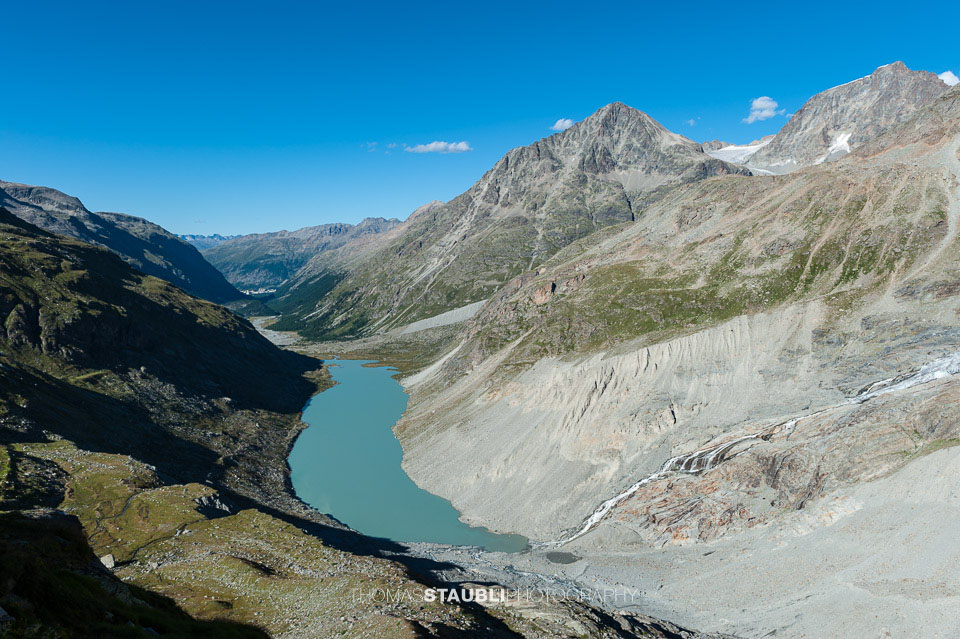 der Lej da Vadret im Val Roseg – recht der Piz Tschierva