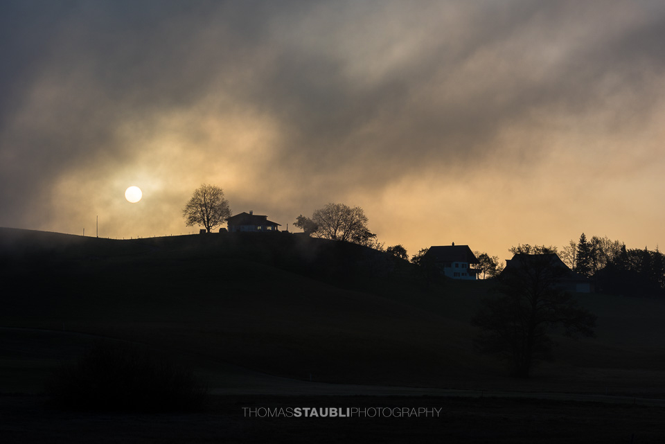 Sonne und Wolken im Wechsel