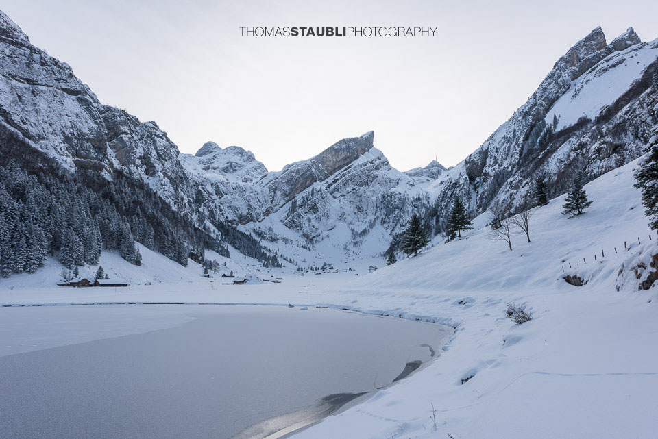 Winterruhe am Seealpsee im Alpstein