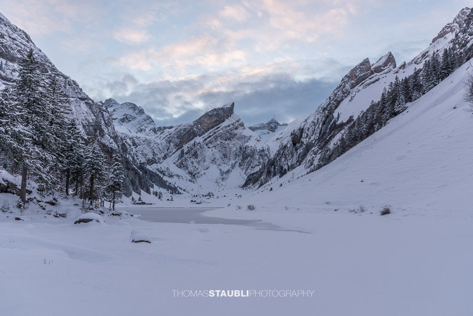 Winterruhe am Seealpsee im Alpstein