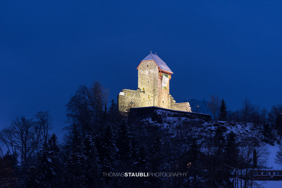Burg Iberg bei Nacht