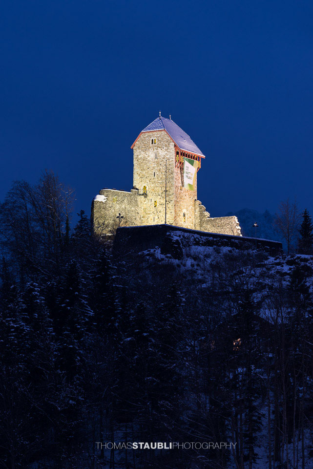 Burg Iberg bei Nacht