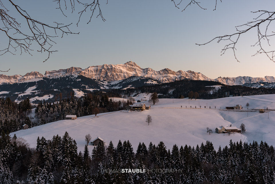 Abenddämmerung über dem Alpsteinmassiv