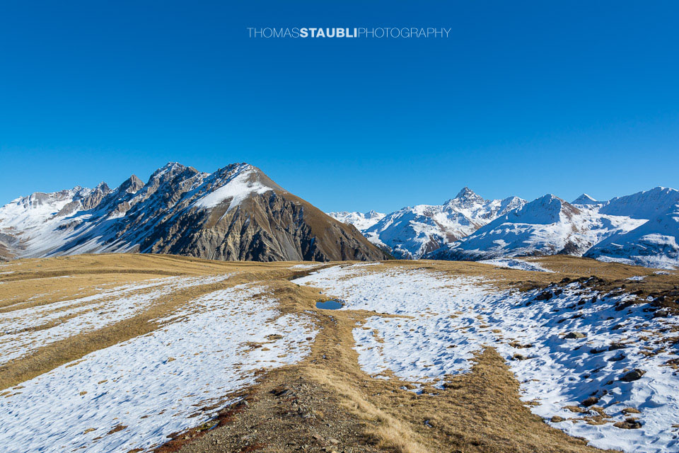 Atemberaubende Rundumsicht vom Cuolm da Latsch