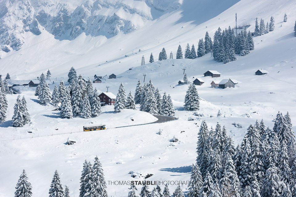 Postauto auf dem Weg zur Schwägalp