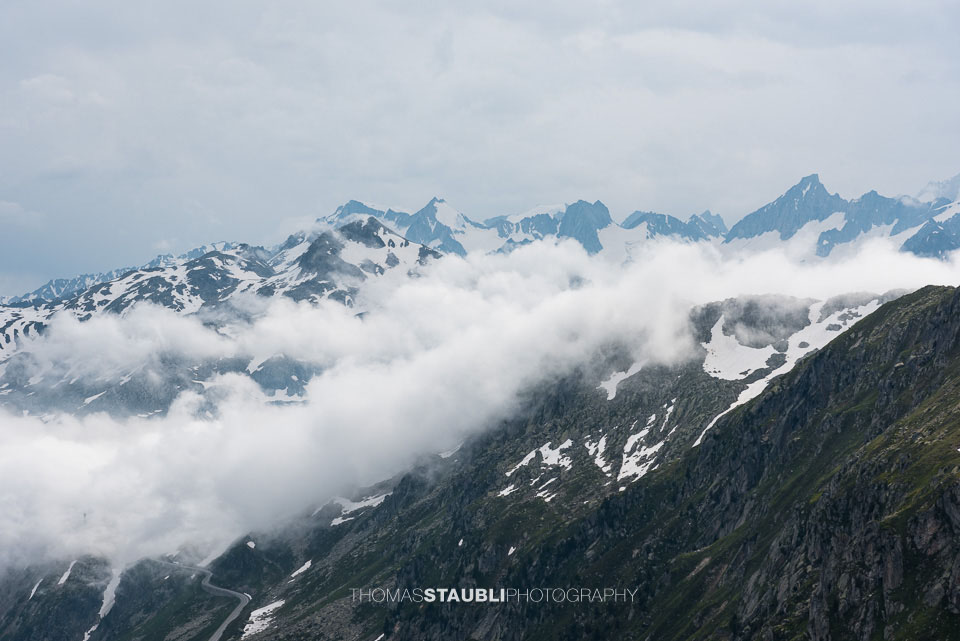 Blick zu den Walliser Alpen