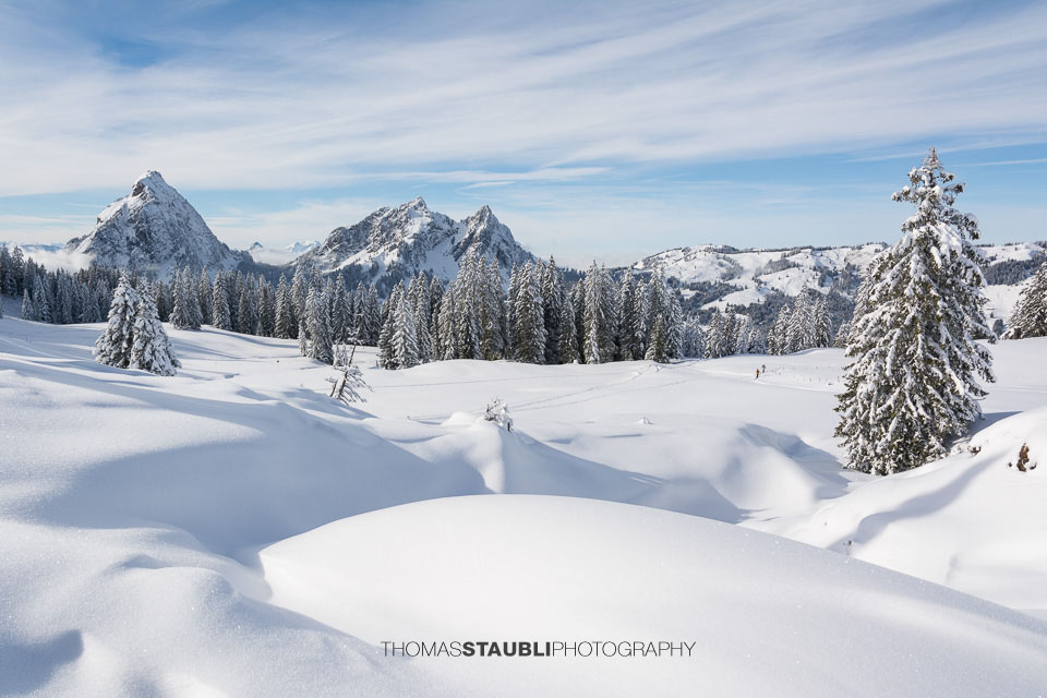 Blick von der Furggelen Richtung Gross Mythen, Klein Mythen und Haggenspitz