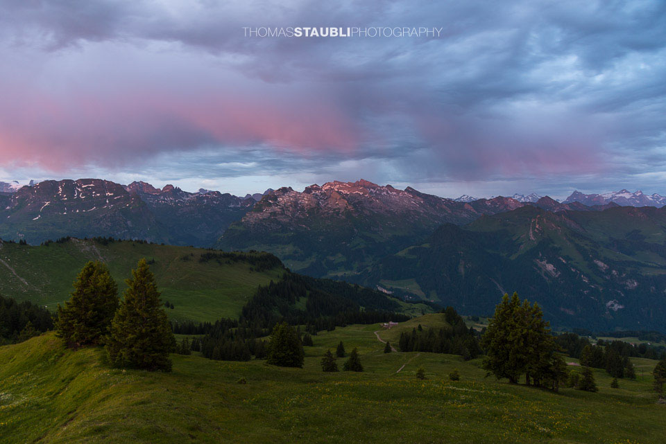 Morgendämmerung über dem Hoch-Ybrig