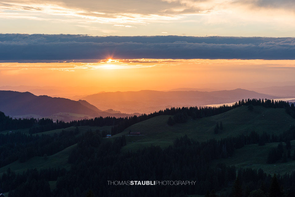 Sonnenuntergang über dem Mittelland