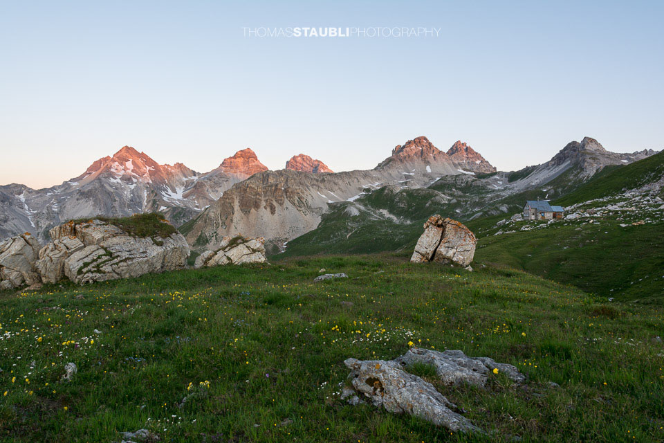 die ersten Sonnenstrahlen am Teurihorn, Seilerhorn und Alperschällihorn