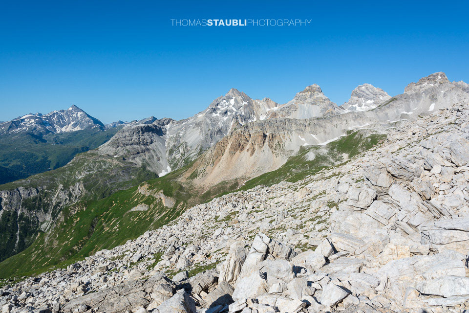 Blick zum Pizzo Tambo, Teurihorn, Steilerhorn und Alplerschällihorn