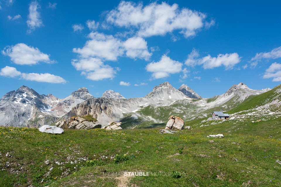 Wolken und Sonne über der Cufercalhütte