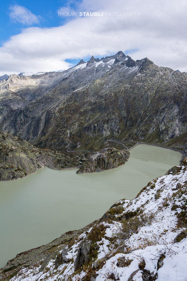 Blick vom Grimselpass Richtung Grimselsee und Haslital