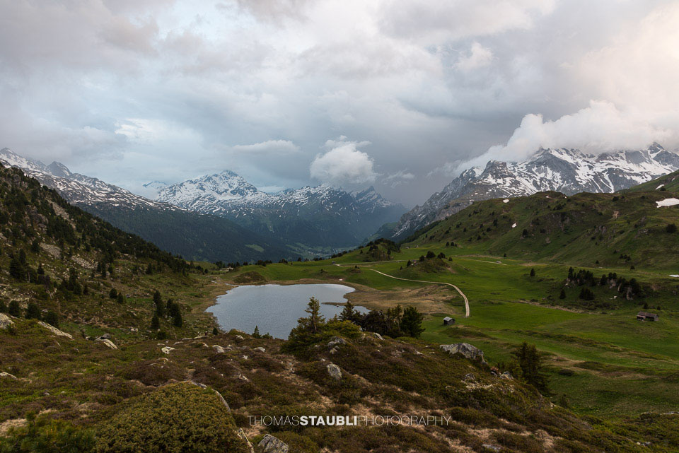 Regenwolken über dem Lai da Vons