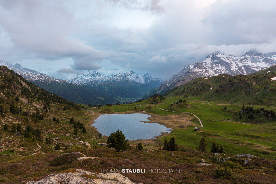 Regenwolken über dem Lai da Vons