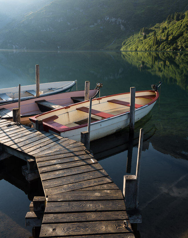 Ruderboote am Engstlensee