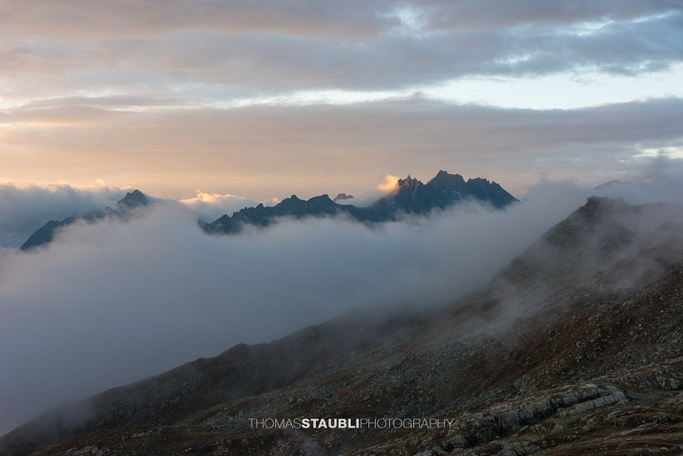 Morgenstimmung über den Bündner Alpen