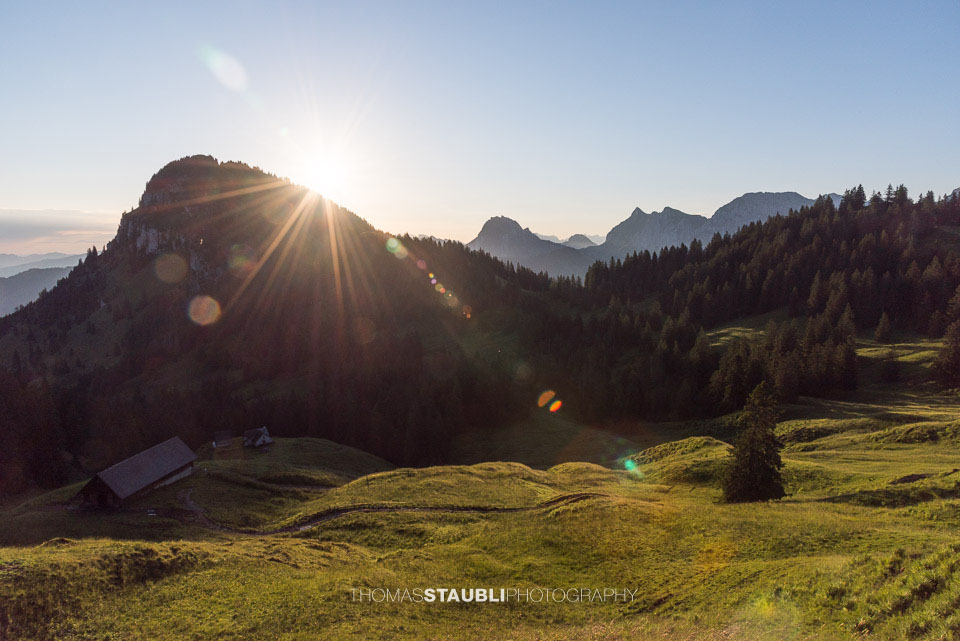 Sonnenaufgang hinter dem Hoch Aubrig