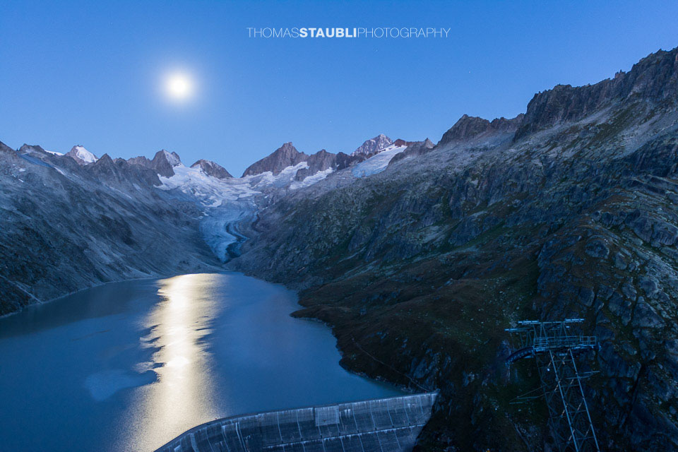 Vollmond über dem Oberaarsee
