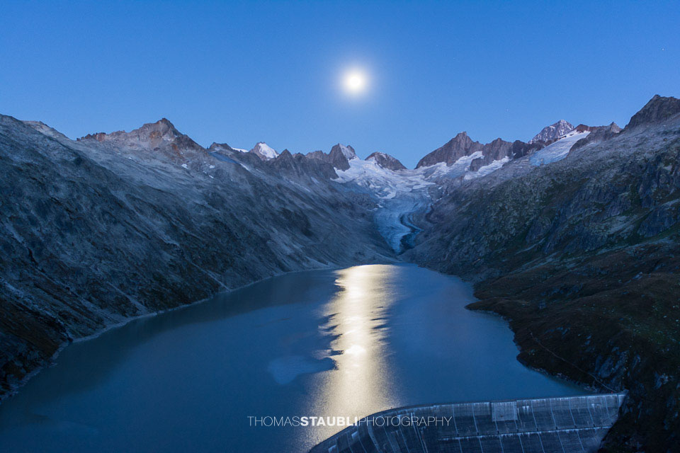 Vollmond über dem Oberaarsee