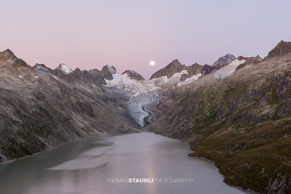 Vollmond über dem Oberaarsee