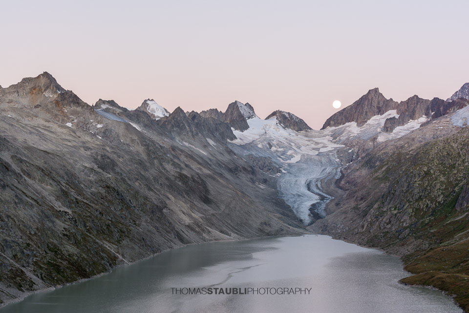 Vollmond über dem Oberaargletscher