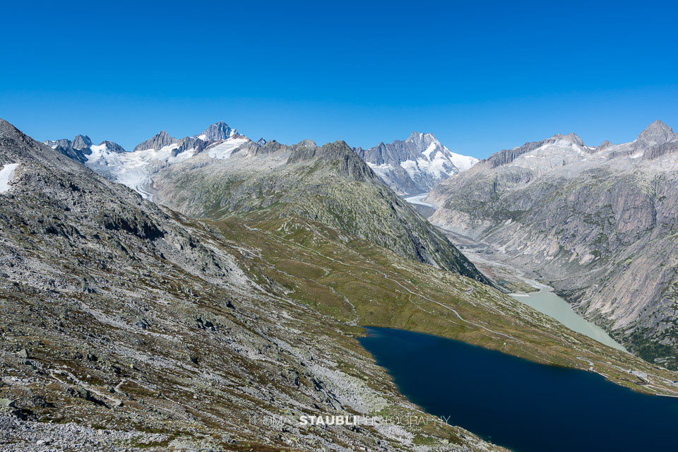 Blick zum Oberaarhorn mit Oberaargletscher, Finsteraarhorn und Lauteraarhorn