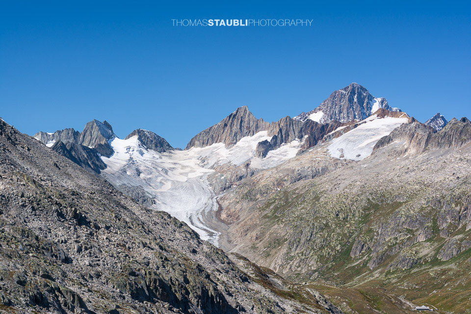 Oberaarhorn mit Oberaargletscher und Finsteraarhorn