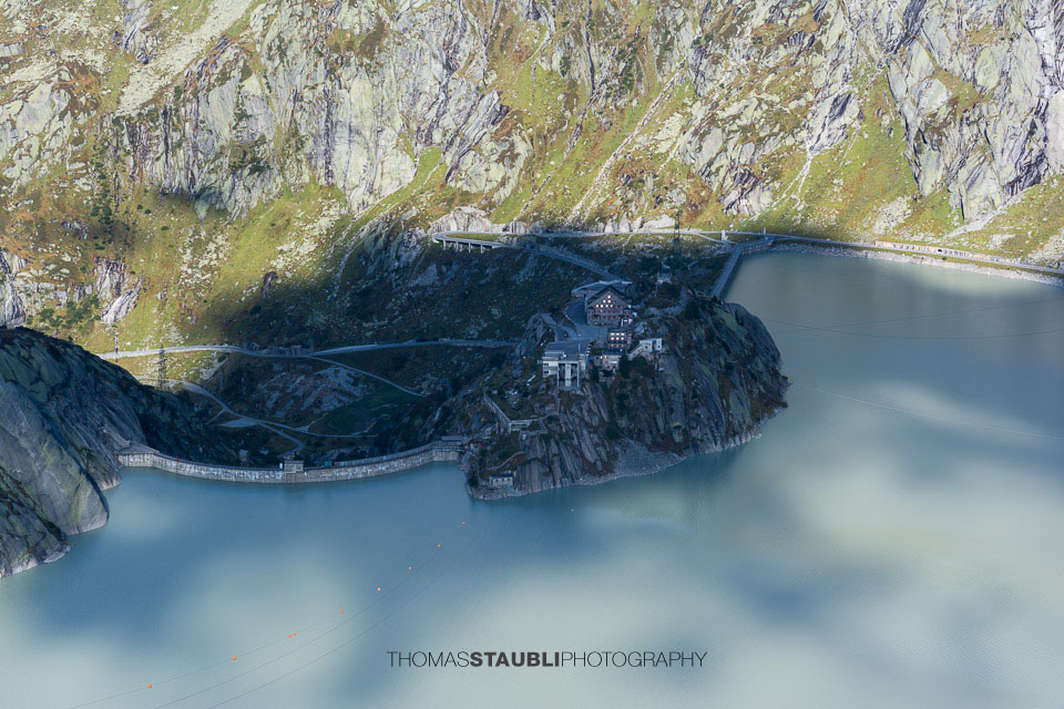 Spitallamm Staumauer mit Grimsel Hospiz