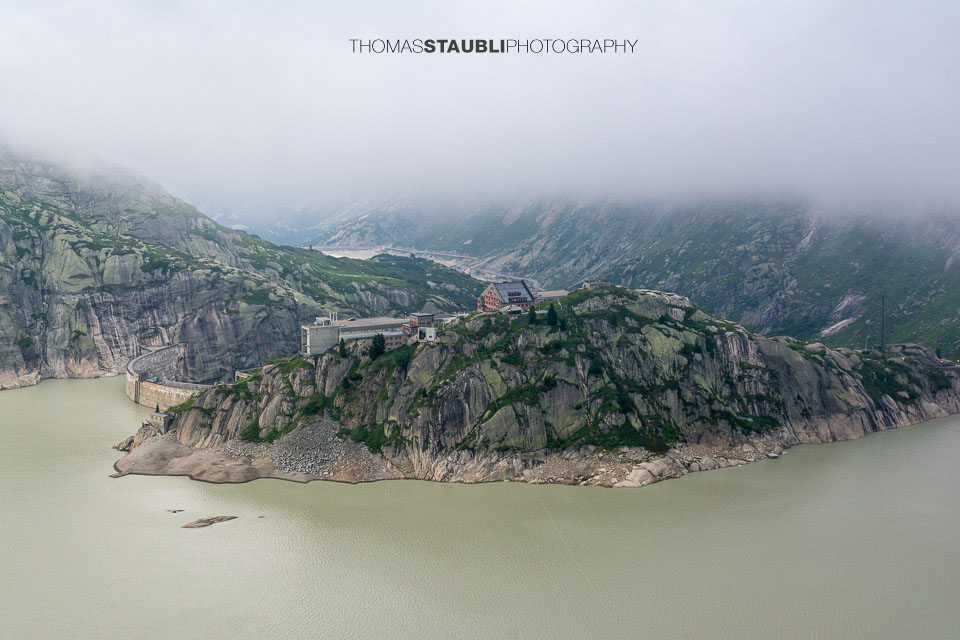 Nebel über dem Grimsel Hospiz