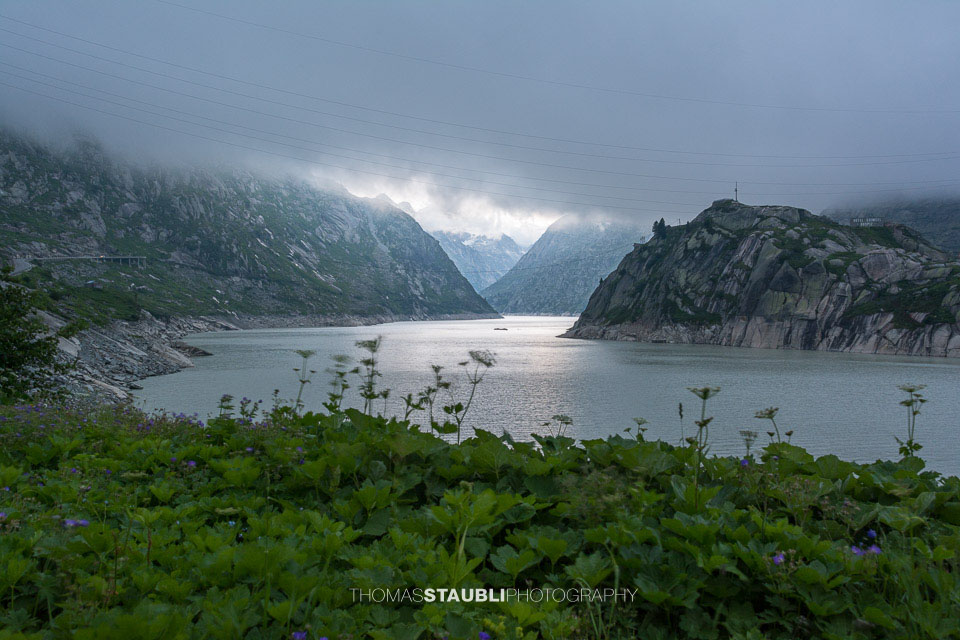 Nebel über dem Grimselsee