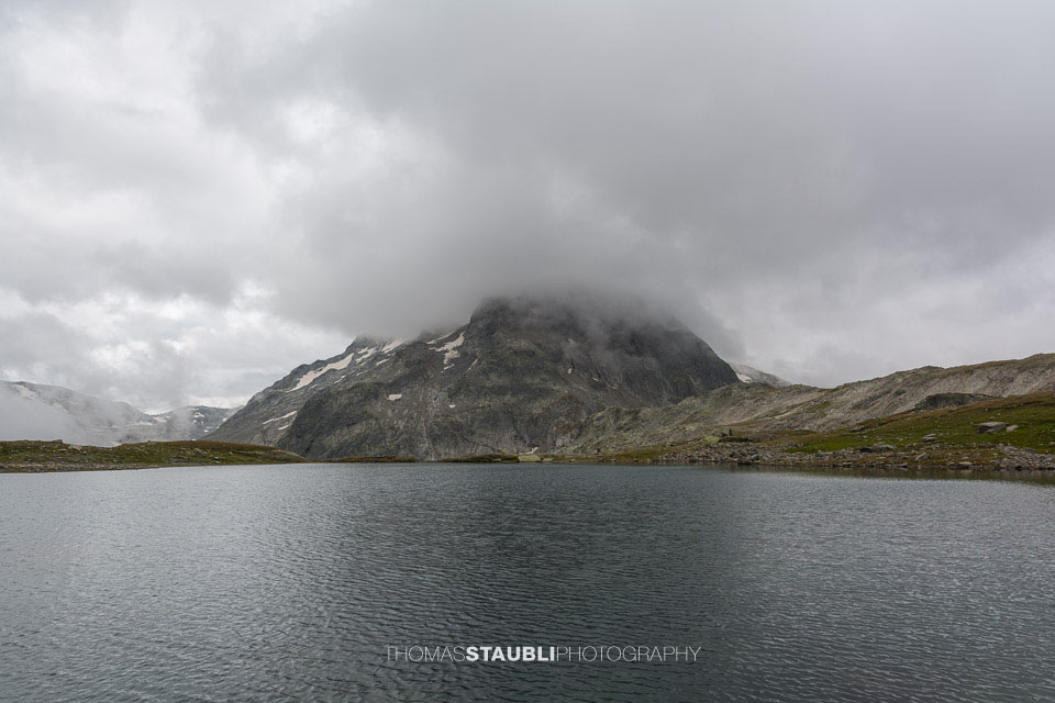 Dicke Wolken über dem Lai Engarden