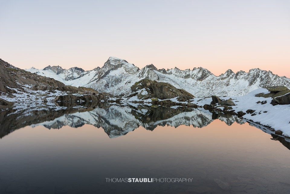 Abendstimmung am Grätlisee mit Blick zum Galenstock