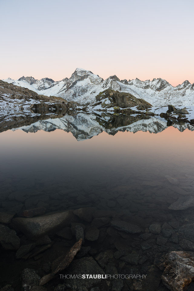 Abendstimmung am Grätlisee mit Blick zum Galenstock