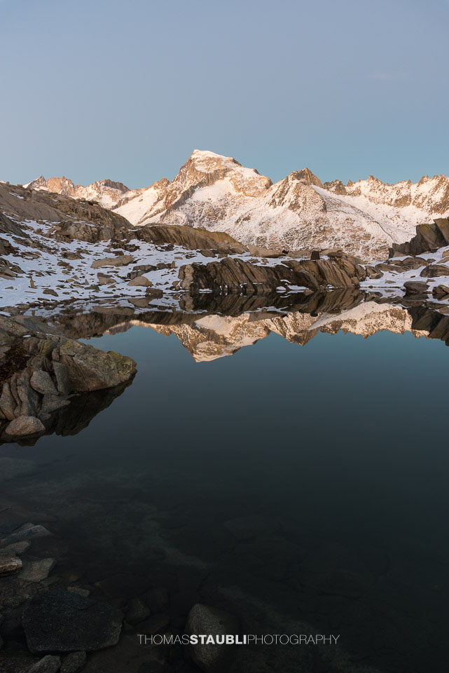 Abendstimmung am Grätlisee mit Blick zum Galenstock