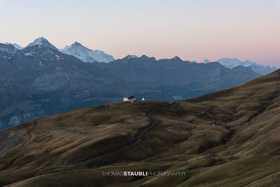 Berghaus Schönbüel im Morgenlicht