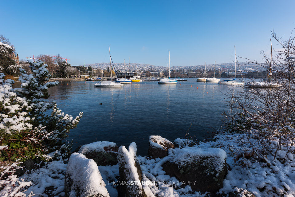 Boote am General-Guisan-Quai in Zürich